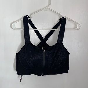 Black VS Sports Bra, 36DD, front-close